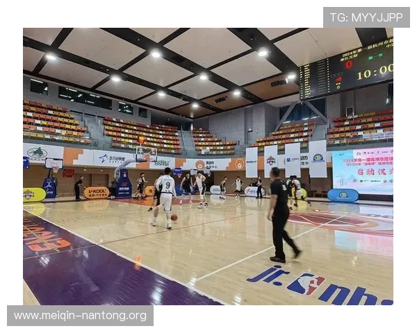 NBA足球篮球体育直播资源丰富，斗球平台带你畅享全球精彩赛事